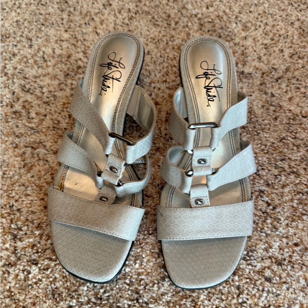 Life Stride Metallic Silver Textured Strappy Slide Mules